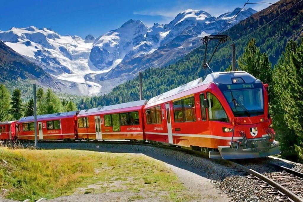 Bnbernina Express Dietro Al Trenino Rosso ティラーノ エクステリア 写真